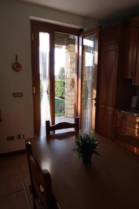 Casa Rene: Appartamento In Franciacorta Castegnato エクステリア 写真