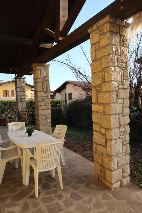 Casa Rene: Appartamento In Franciacorta Castegnato エクステリア 写真
